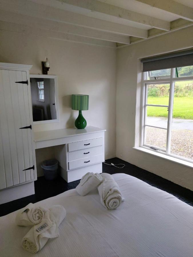 Corofin Lake Cottages Eksteriør billede